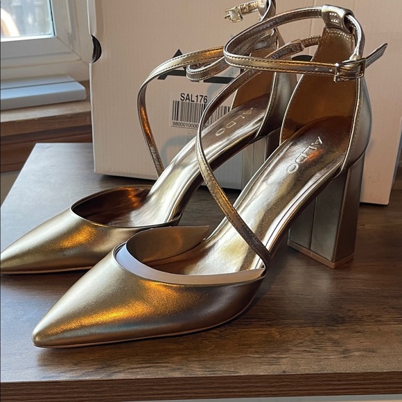Aldo Metallic Gold Strappy Heels - Picture 1 of 5